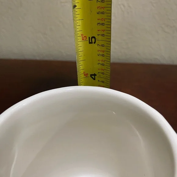 White Ceramic Mug with an Embossed Honeycomb Texture, Featuring BE GRATEFUL - Picture 7 of 7